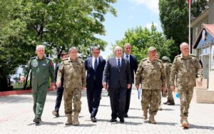 Yaşar Güler İran sınırında