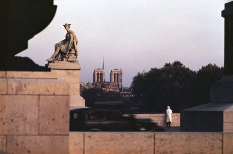 TARİHİN KALINTILARIYLA YAŞAMAK 